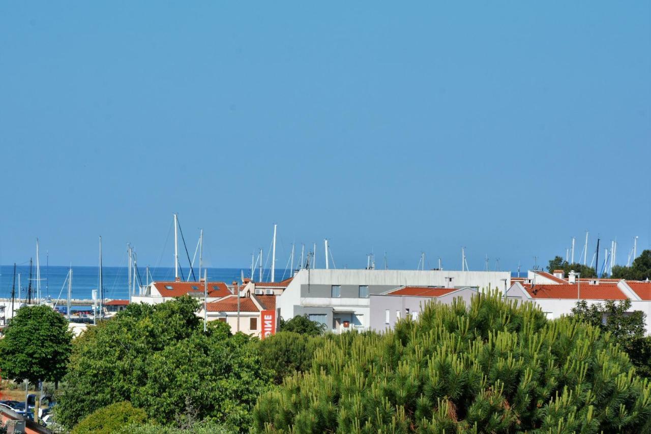 Ferienwohnung Sommer Novigrad  Exterior photo